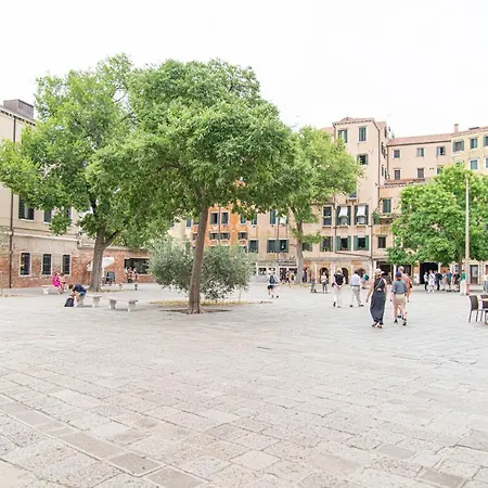 Ca' Leoncino - Canal Front Venecia