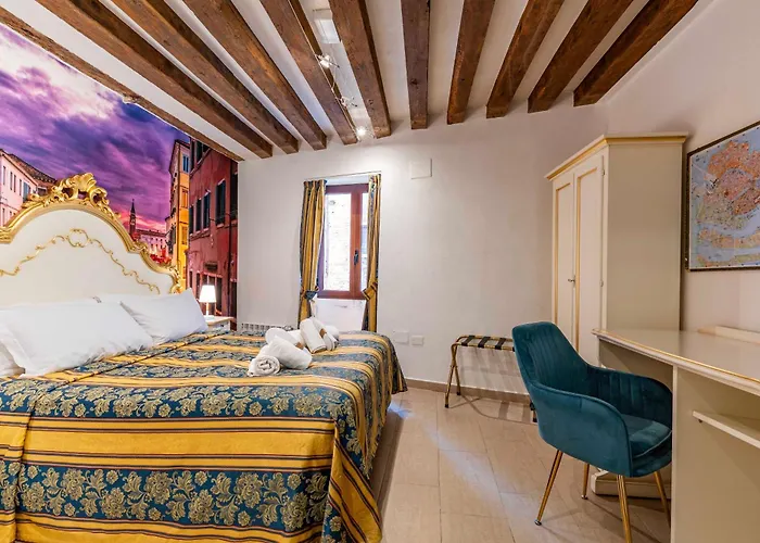 Ca' Leoncino - Canal Front Apartment *