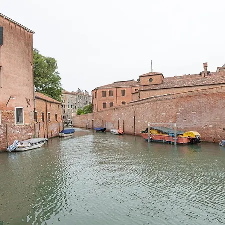 Ca' Leoncino - Canal Front Velence