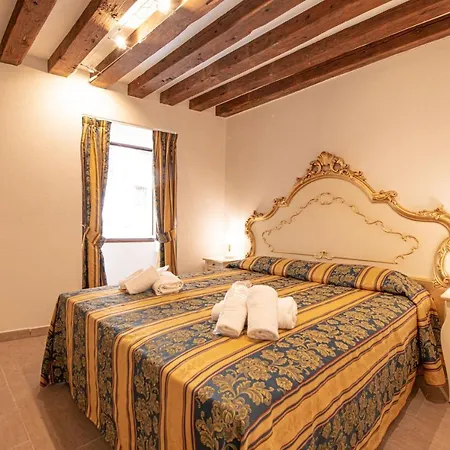 Ca' Leoncino - Canal Front Apartman *