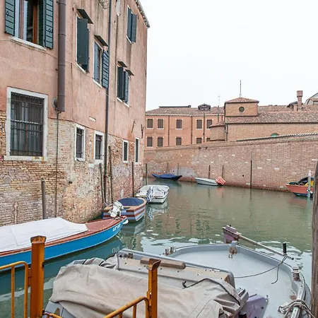Ca' Leoncino - Canal Front Apartman Velence
