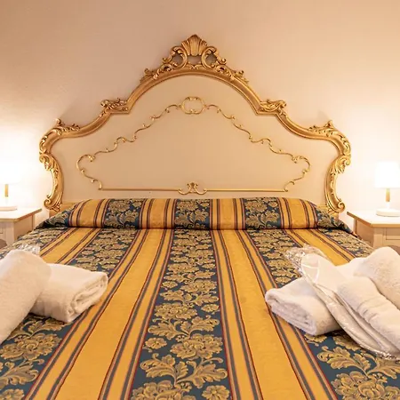 Ca' Leoncino - Canal Front Apartman